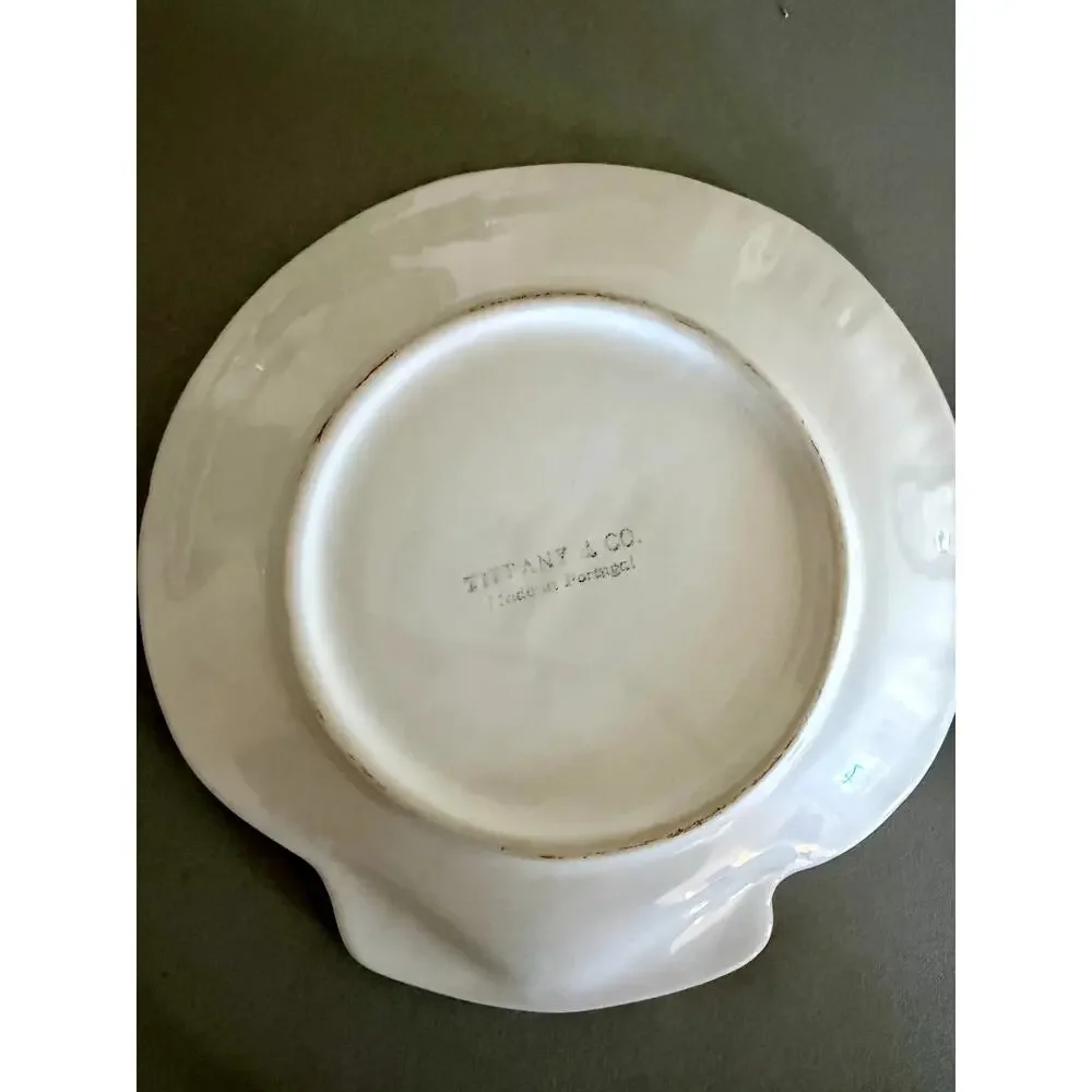 Tiffany & Co. White Scallop-Shaped 8
